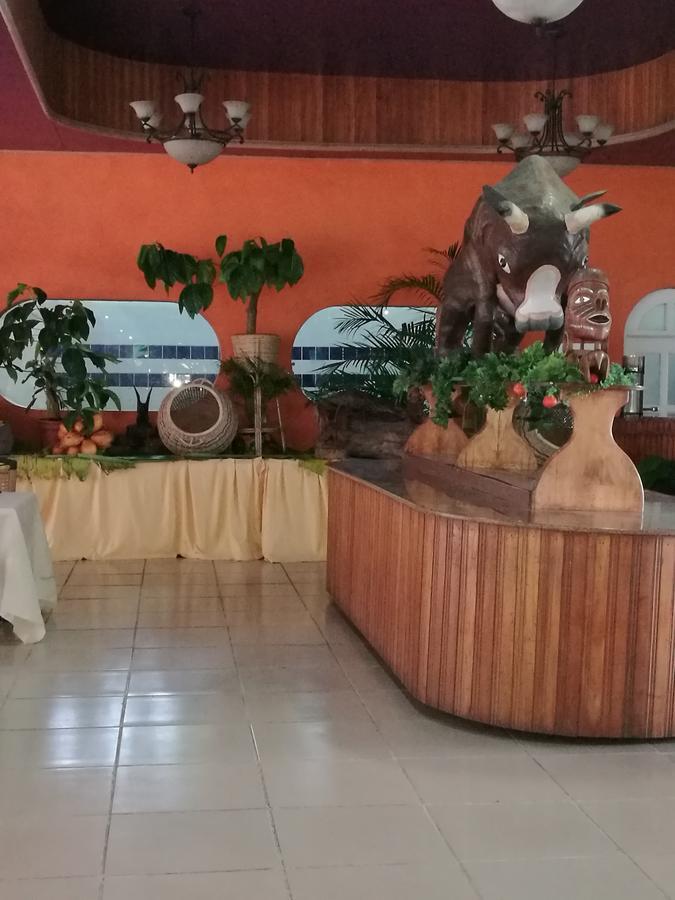 Honiara Hotel Esterno foto