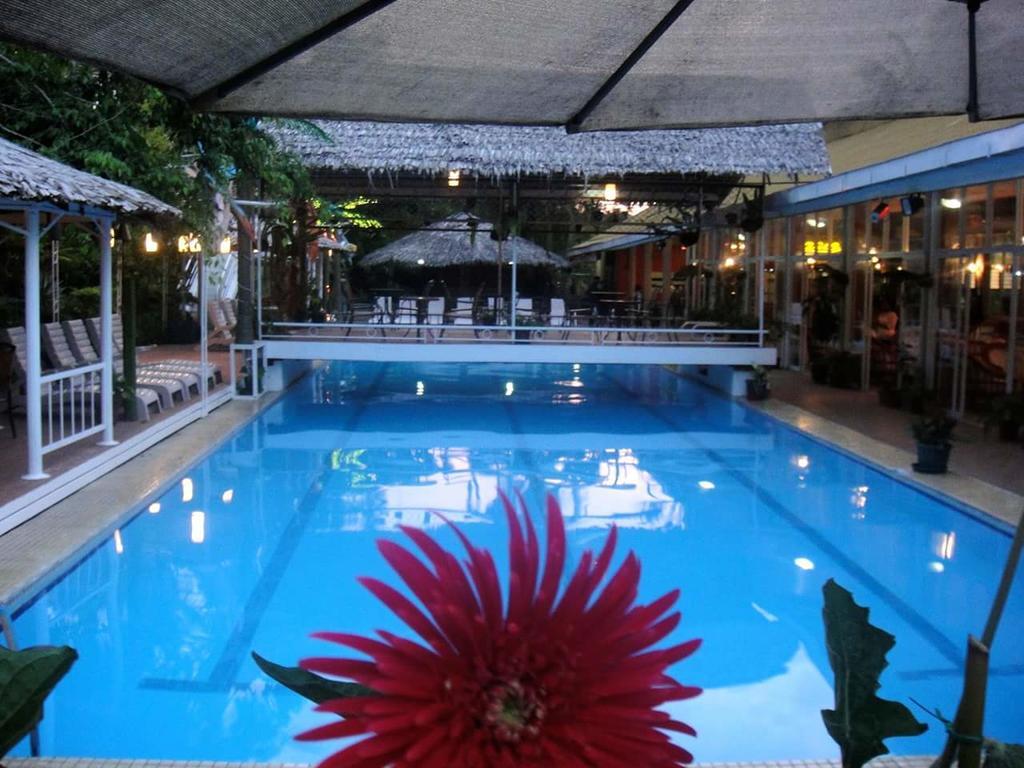 Honiara Hotel Esterno foto